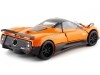 Cochesdemetal.es 2009 Pagani Zonda F Naranja 1:24 Motor Max 73369