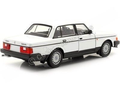 Cochesdemetal.es 1986 Volvo 240 GL Blanco 1:24 Welly 24102 2