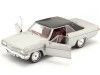 Cochesdemetal.es 1965 Opel Diplomat A V8 Coupé Plata/Negro 1:24 WhiteBox 124082