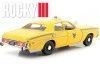 Cochesdemetal.es 1978 Dodge Monaco City Cab Taxi "Rocky III" Amarillo 1:18 Greenlight 19111