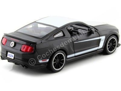 2011 Ford Mustang Boss 302 Negro/Blanco 1:24 Maisto 31269 Cochesdemetal.es 2