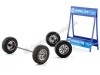CARSDEMETAL.ES MINILITE Wheel Exposant avec deux axes et quatre roues 1:18 IXO MODELS SET001W