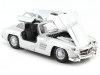 Cochesdemetal.es 1954 Mercedes-Benz 300 SL Gullwing "Alas de Gaviota" W198 Gris Plateado 1:24 Welly 24064