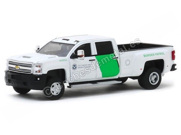 Cochesdemetal.es 2018 Chevrolet Silverado 3500HD Protection aux frontières américaines "Dual Drivers Series 3" 1:64 Greenlight