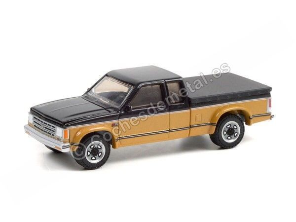 Cochesdemetal.es 1990 Chevrolet S10 Pickup Cerrado "Blue Collar Series 9" 1:64 Greenlight 35200E