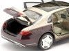 Cochesdemetal.es 2021 Mercedes-Benz Maybach S680 4Matic (Z223) Rojo Rubelita / Oro Kalahari 1:18 Édition de concession