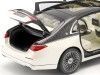 Cochesdemetal.es 2021 Mercedes-Benz Maybach S680 4MATIC (Z223) Blanco Diamante / Negro Obsidiana 1:18 Édition du
