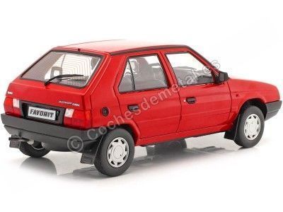 Cochesdemetal.es 1987 Skoda Favorit Rojo 1:24 WhiteBox 124092 2