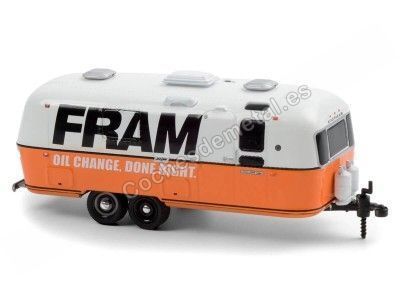 1971 Caravana Airstream Double-Axle FRAM Oil "Hitched Homes Series 9" 1:64 Greenlight 34090B Cochesdemetal.es
