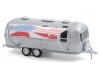 Cochesdemetal.es 1972 Caravana Airstream à double axe con à disons "Hitched Homes Series 9" 1:64 Greenlight 34090c