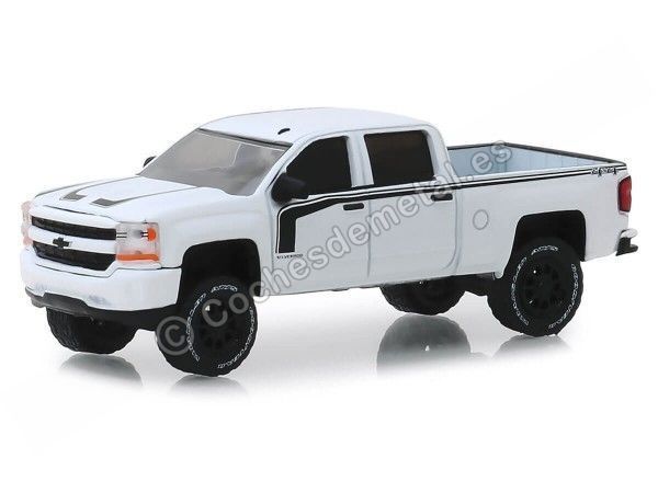 Cochesdemetal.es 2017 Chevrolet Silverado Rally II "All-Terrain Series 8" 1:64 Greenlight 35130E