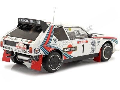 1986 Lancia Delta S4 Martini Nº1 Alen/Kivimäki Rallye Tour de Corse 1:18 IXO Models 18RMC083A Cochesdemetal.es 2