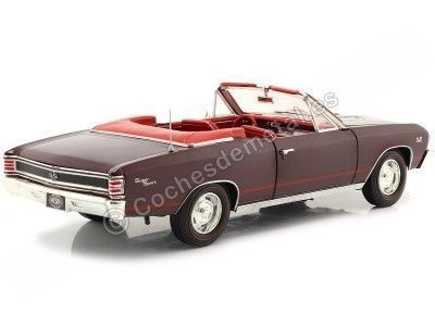 Cochesdemetal.es 1967 Chevrolet Chevelle SS Convertible Granate 1:18 Auto World AMM1244 2