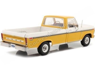 CARSDEMETAL.ES 1976 Ford F-100 Pickup avec pont de luxe jaune / beige 1:18 Greenlight 13621 2