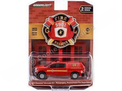 Cochesdemetal.es 2020 Chevrolet Silverado Z71 Bomberos Philadelphie "Series Fire & Rescue 2" 1:64 Greenlight 67020F 2