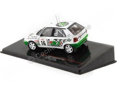 Cochesdemetal.es 1995 Skoda Felicia Kit Car Nº16 Triner/Stanc Rally Tour de Corse 1:43 IXO Models RAC371A 2