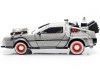 CARSDEMETAL.ES 1990 Dellorean DMC 12 "Retour au Future III + Lights" 1:24 Jada Toys 32166