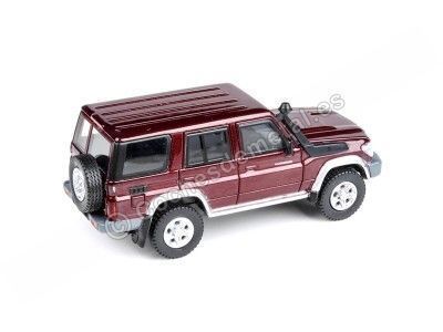 Cochesdemetal.es 2014 Toyota Land Cruiser 76 Merlot Red 1:64 Paragon Models 55313 2