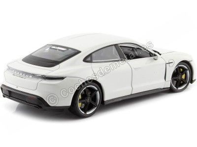 Cochesdemetal.es 2021 Porsche Taycan Turbo S Blanco 1:24 Welly 24107 2