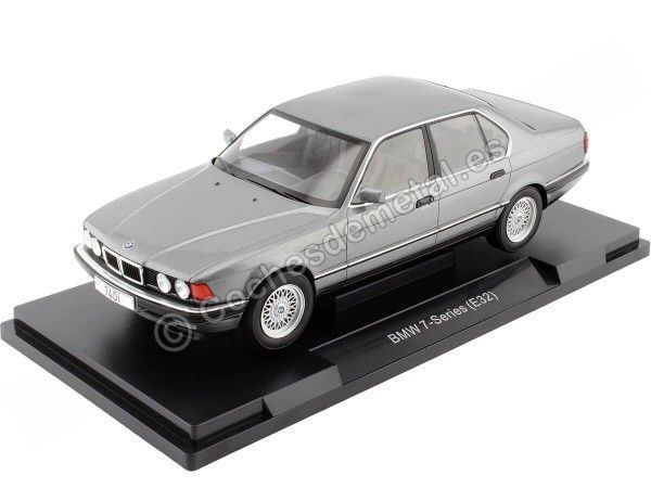 Cochesdemetal.es 1992 BMW 750i (E32) Gris Metalizado 1:18 MC Group 18161