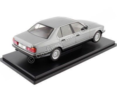 Cochesdemetal.es 1992 BMW 750i (E32) Gris Metalizado 1:18 MC Group 18161 2