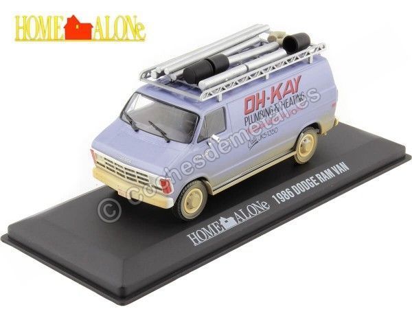 Cochesdemetal.es 1986 Dodge Ram Van "Solo en Casa" 1:43 Greenlight 86560