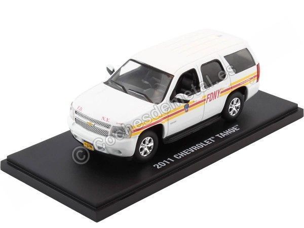 CARSDEMETAL.ES 2011 Chevrolet Tahoe "New York Firefighters" Blanco 143 Greenlight 86189