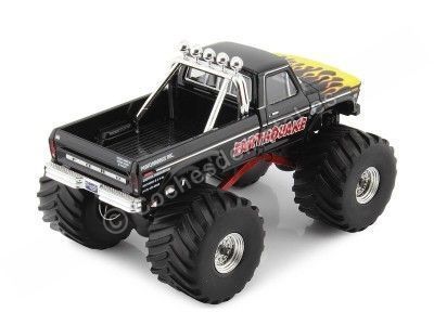 Cochesdemetal.es 1975 Ford F-250 Monster Truck "Kings de tremblement de terre de Crunch" Negro Con Llamas 1:43 Greenlight 88022 2