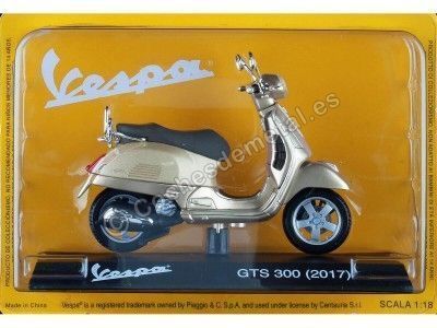 Cochesdemetal.es 2017 Vespa GTS 300 Gold 1:18 éditorial salvat ves1005