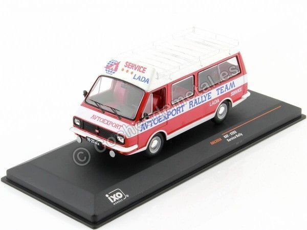 Cochesdemetal.es 1973 RAF 2203 Avtoexport Rallye Team Assistance Lada Rojo/Blanco 1:43 IXO Models RAC395X