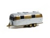 Cochesdemetal.es 1972 Caravana AirStream Doble Eje Safari Custom "Hitched Homes Series 12" 1:64 Greenlight 34120C