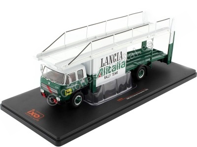 Cochesdemetal.es 1976 Camión Portacoches Fiat 673 Racing Transporter Lancia Alitalia Team Verde/Blanco 1:43 IXO Models TRU038