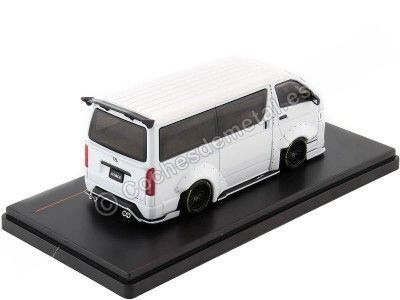 2018 Toyota Hiace Widebody Blanco 1:43 IXO Models MOC323 Cochesdemetal.es 2