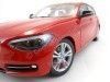 2010 BMW Serie 1 (F20) Crisom Red 1:18 Paragon Models 97004 Cochesdemetal 8 - Coches de Metal 