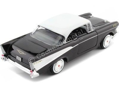 Cochesdemetal.es 1957 Chevrolet Bel Air Negro / Blanco 1:24 Motor Max 73228 2