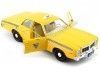Cochesdemetal.es 1982 Dodge Monaco City Cab Taxi "Rocky III" Amarillo 1:24 Greenlight 84161