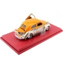 CARSDEMETAL.ES 1951 Volkswagen VW Beetle Hard Top Custom Silver / Metallic Orange 1:18 MAISTO Premiere 31018