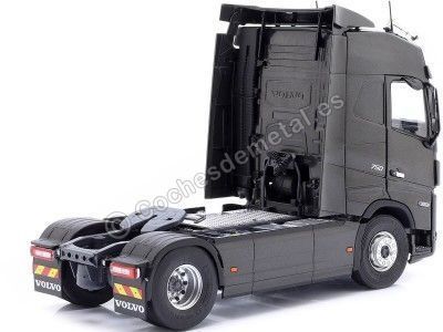 Cochesdemetal.es 2021 Cabeza Tractora Volvo FH16 750 Globetrotter XL Negro Metalizado 1:24 Solido S2400102 2