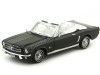 1964 Ford Mustang 1-2 Convertible Negro-Blanco1:18 Motor Max 73145 Cochesdemetal 1 - Coches de Metal 