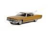 Cochesdemetal.es 1972 Cadillac Coupe deVille "Anniversary Collection Series 14" 1:64 Greenlight 28100A