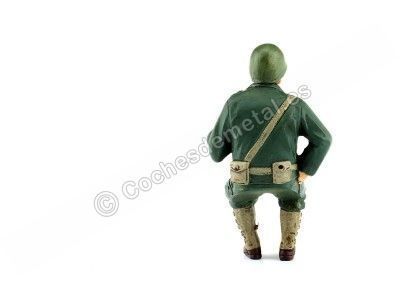Cochesdemetal.es Figura de resina "WWII USA Soldier Figura III" 1:18 American Diorama 77412 2