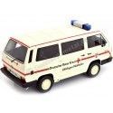 Cochesdemetal.es 1987 Volkswagen Bus T3 Syncro Cruz Roja Alemana 1:18 KK-Scale KKDC180968