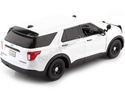 CARSDEMETAL.ES 2022 Ford Interceptor Utility with White Defenses 1:24 Max 76990 MOTEUR 2