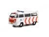 Cochesdemetal.es 1975 Volkswagen Type 2 T2B Dutch National Police "Club Vee-Dub Series 14" 1:64 Greenlight 36050B
