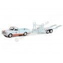 Cochesdemetal.es 1968 Chevrolet C/K Shortbed Gulf Oil + Remolque Gulf Oil "Hitch & Tow Series 27" 1:64 Greenlight 32270A