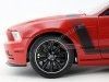 2013 Ford Mustang BOSS 302 Rojo 1:18 Shelby Collectibles 454 Cochesdemetal 4 - Coches de Metal 