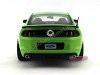 2013 Ford Mustang BOSS 302 Verde 1:18 Shelby Collectibles 453 Cochesdemetal 4 - Coches de Metal 