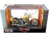 Cochesdemetal.es 2001 Harley-Davidson FXDWG Dyna Wide Glide Amarilla 1:18 Maisto 34360_391