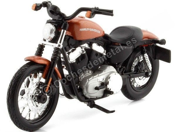 Cochesdemetal.es 2007 Harley-Davidson XL 1200N Nighster Cobre 1:18 Maiso 34360_383