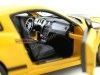 2013 Ford Mustang BOSS 302 Amarillo 1:18 Shelby Collectibles 451 Cochesdemetal 16 - Coches de Metal 